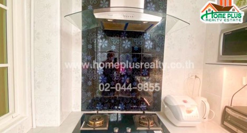 For sale 3 bedrooms townhouse in Lat Phrao, Bangkok
