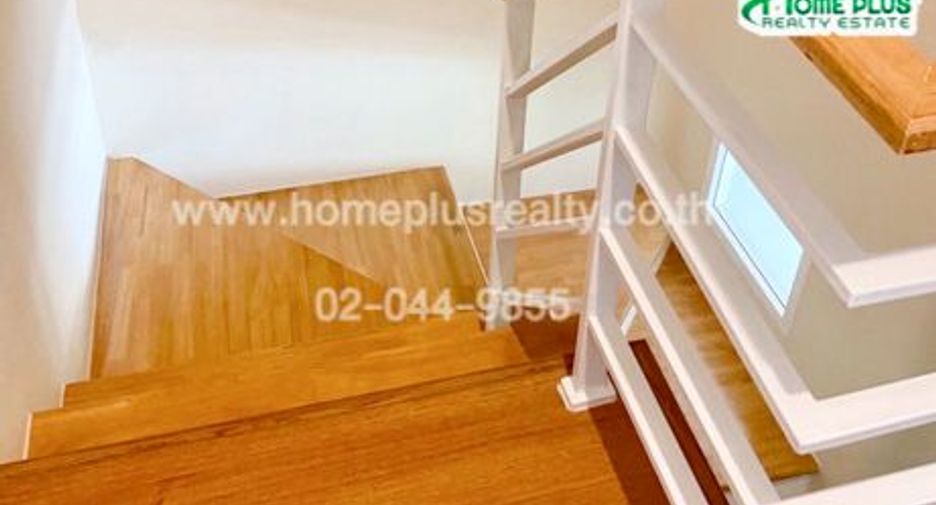 For sale 3 bedrooms townhouse in Lat Phrao, Bangkok