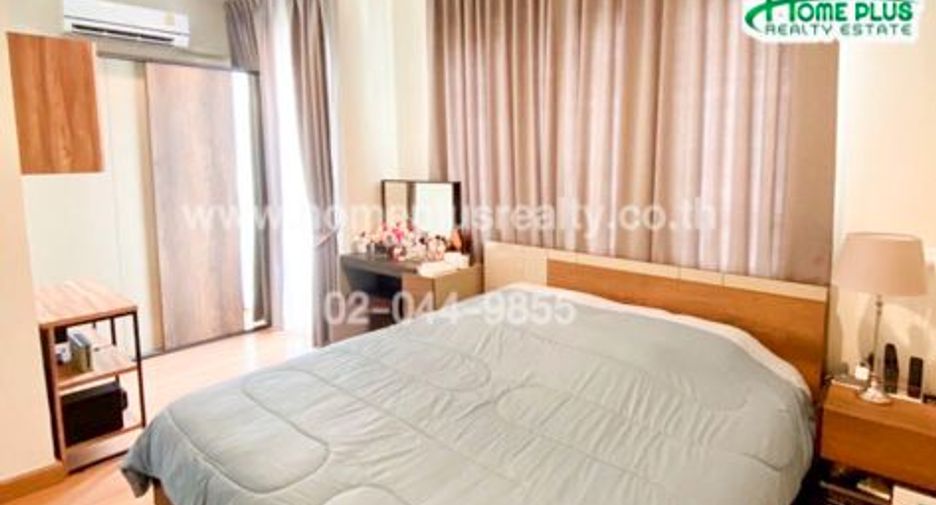 For sale 3 bedrooms townhouse in Lat Phrao, Bangkok