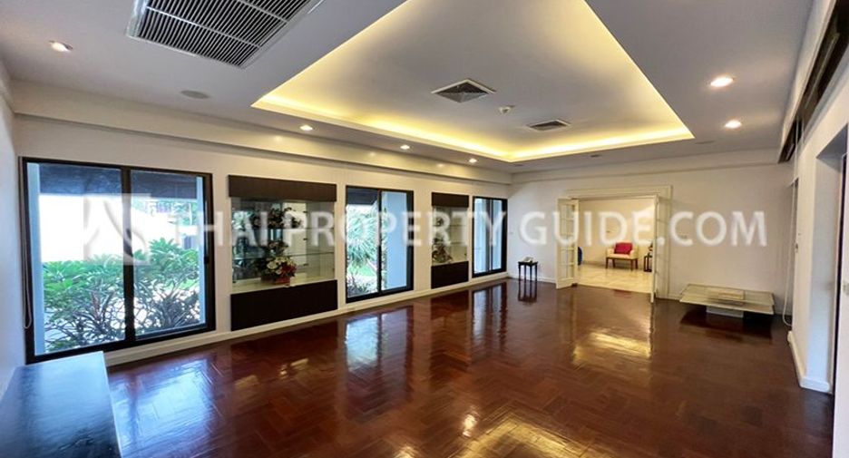 For rent 6 bed house in Sathon, Bangkok