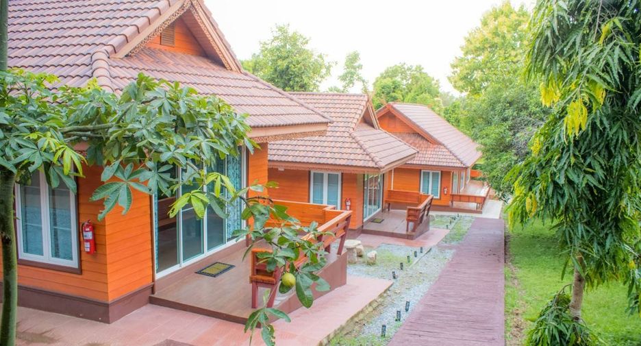 For sale 10 bed hotel in Mueang Chiang Rai, Chiang Rai