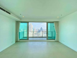 For sale 3 bedrooms condo in Sathon, Bangkok