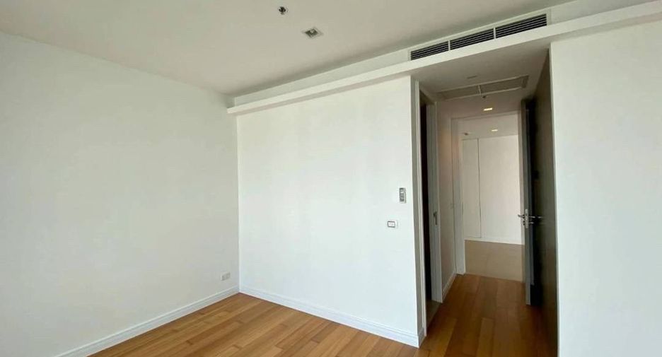 Condo en venta de 3 habitaciones en Sathon, Bangkok