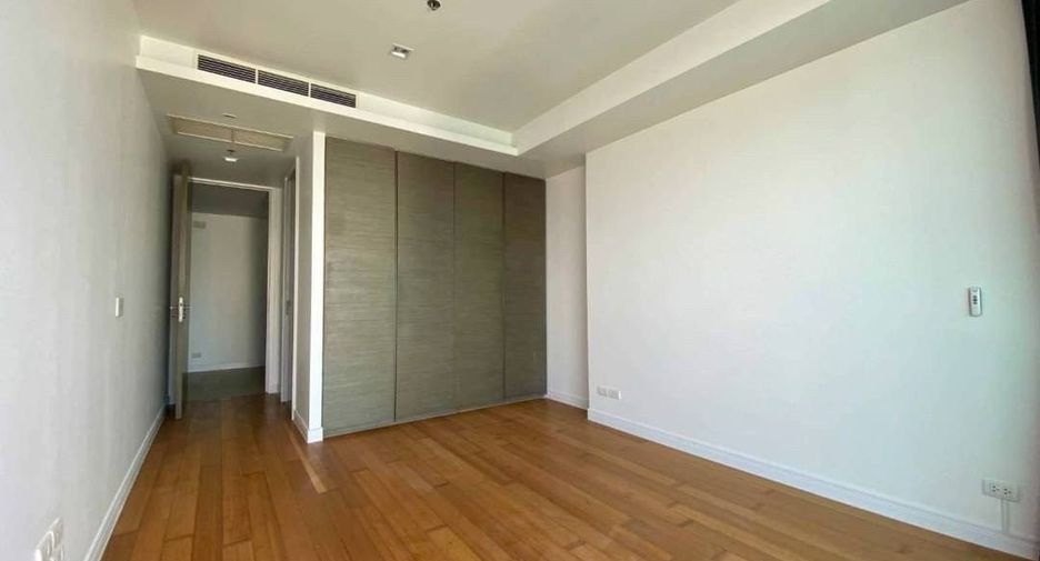 Condo en venta de 3 habitaciones en Sathon, Bangkok