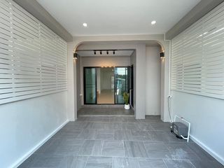 For sale 2 bedrooms townhouse in Phra Khanong, Bangkok