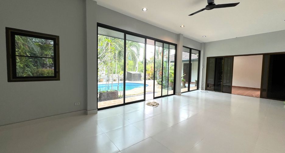 For sale 5 bed villa in Mueang Krabi, Krabi