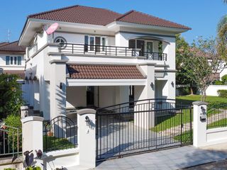 Haus zur Miete und zum Kauf mit 3 Zimmer in Mueang Chiang Mai, Chiang Mai