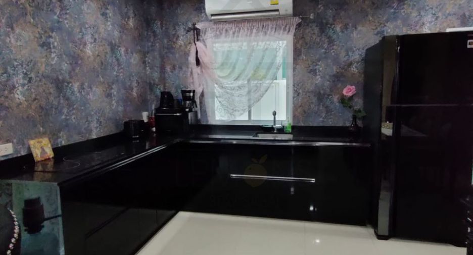 For rent and for sale 4 bedrooms house in Mueang Phuket, Phuket