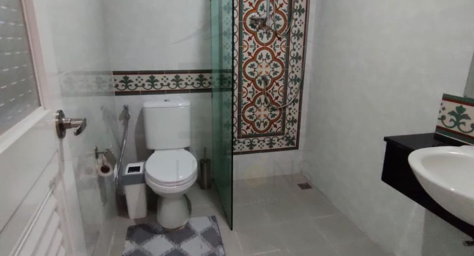 For rent and for sale 4 bedrooms house in Mueang Phuket, Phuket
