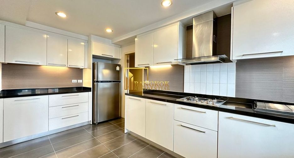 For rent 3 ベッドルーム apartment in Khlong Toei, Bangkok