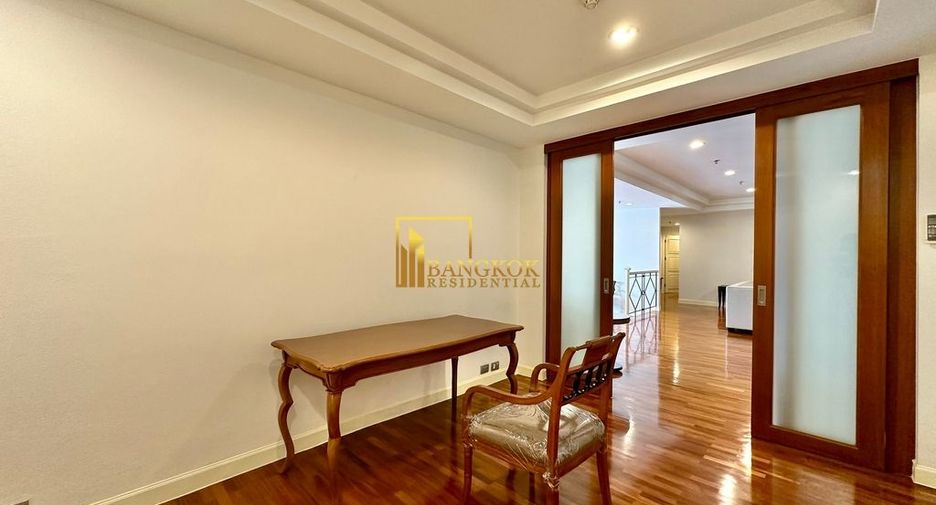 For rent 3 ベッドルーム apartment in Khlong Toei, Bangkok