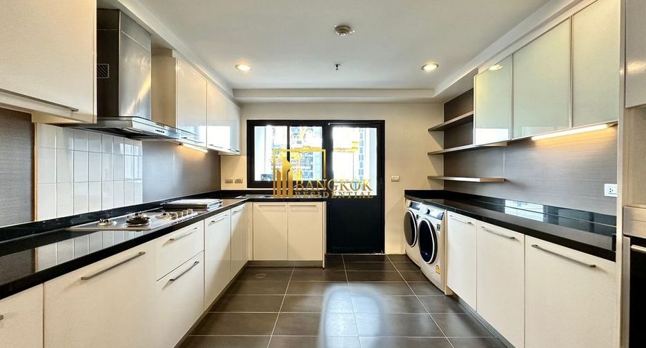 For rent 3 ベッドルーム apartment in Khlong Toei, Bangkok