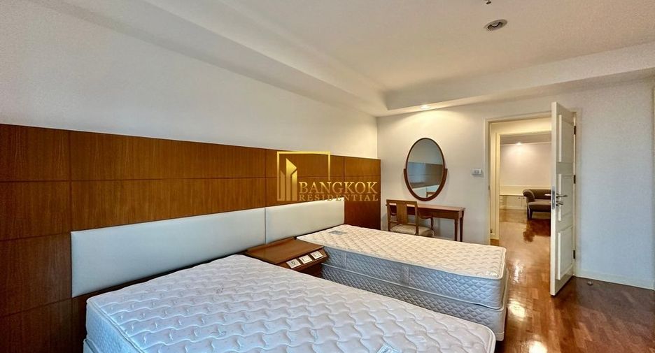 For rent 3 ベッドルーム apartment in Khlong Toei, Bangkok