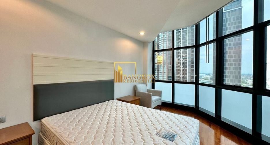 For rent 3 ベッドルーム apartment in Khlong Toei, Bangkok