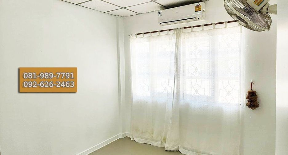 Продажа 3 спальни таунхаус в Bang Bua Thong, Нонтабури