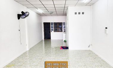Продажа 3 спальни таунхаус в Bang Bua Thong, Нонтабури
