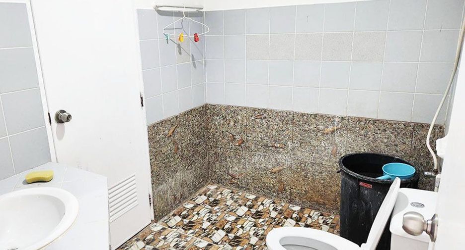 Продажа 3 спальни таунхаус в Bang Bua Thong, Нонтабури
