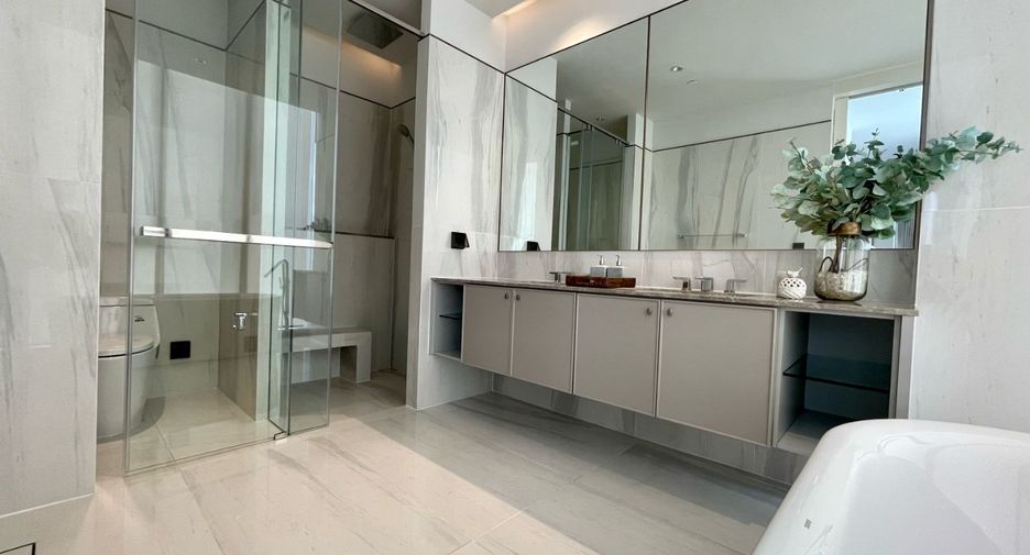 Condo en venta de 2 habitaciones en Khlong Toei, Bangkok