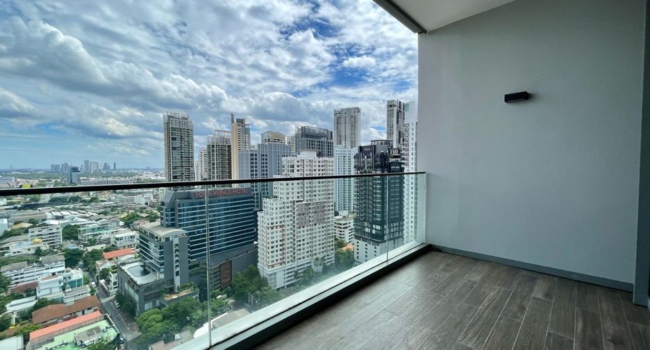 Condo en venta de 2 habitaciones en Khlong Toei, Bangkok