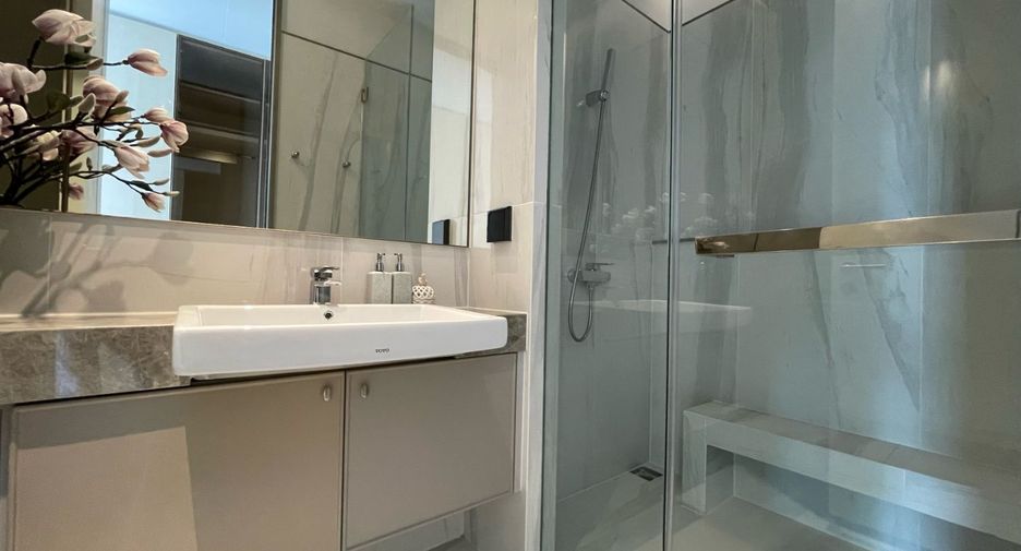 Condo en venta de 2 habitaciones en Khlong Toei, Bangkok