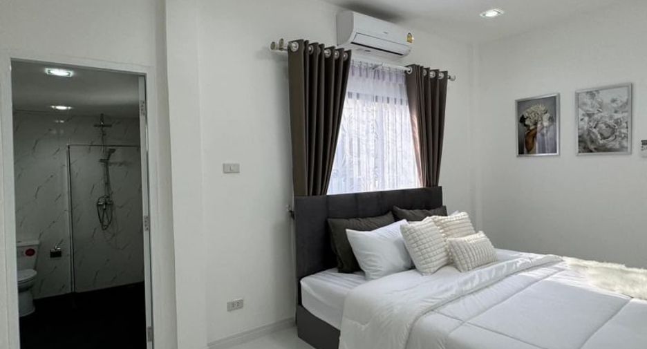 For sale 2 bedrooms townhouse in Bang Lamung, Chonburi