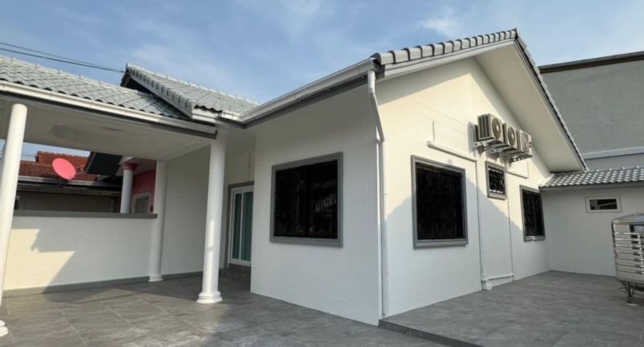 For sale 2 bedrooms townhouse in Bang Lamung, Chonburi