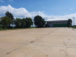 For rent そして for sale 4 Beds warehouse in Hankha, Chainat