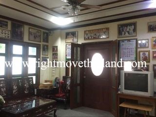 For sale 3 bedrooms retail Space in Phra Khanong, Bangkok