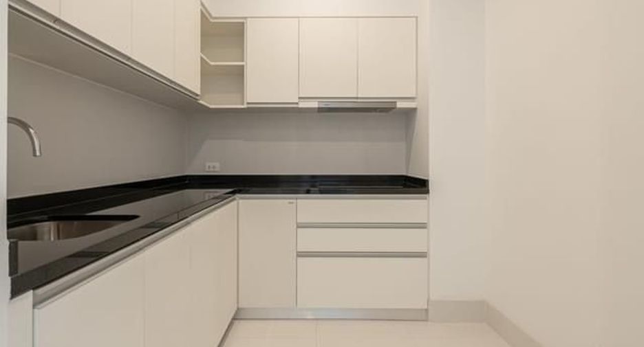 For rent 2 bedrooms condo in Sathon, Bangkok