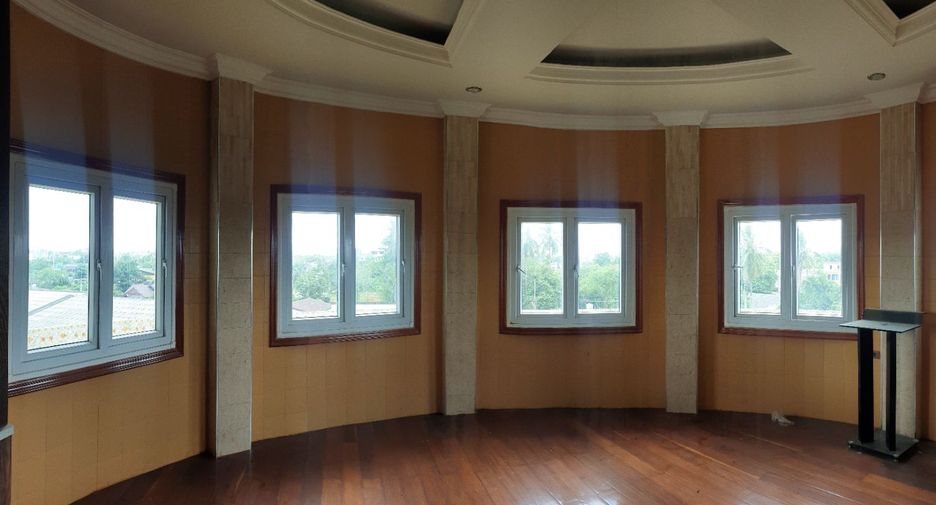 For sale 8 bedrooms house in Hat Yai, Songkhla