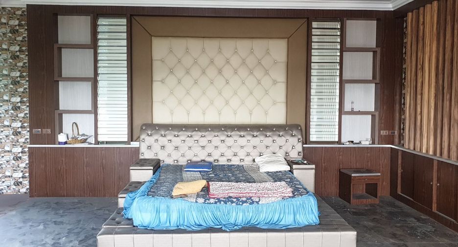 For sale 8 bedrooms house in Hat Yai, Songkhla