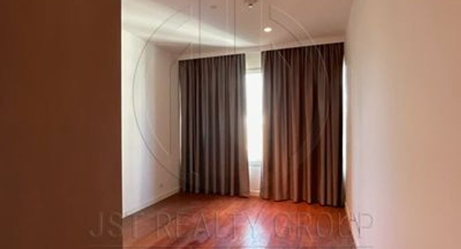 Wohnung zum Kauf mit 3 Zimmer in Pathum Wan, Bangkok