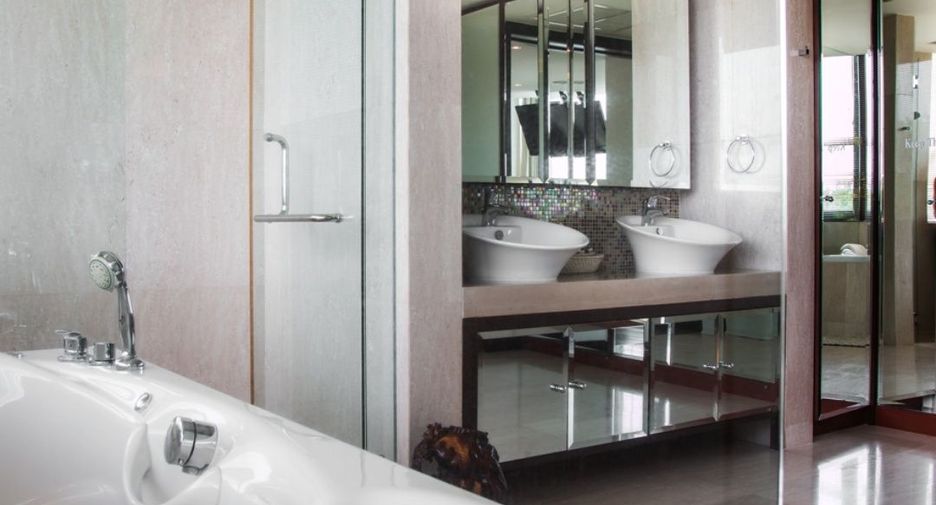 For sale 3 bedrooms apartment in Mueang Phuket, Phuket