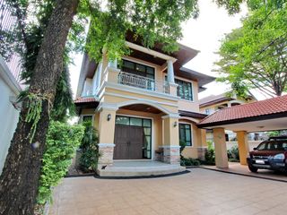 ให้เช่า 4 ห้องนอน บ้านเดี่ยว ใน วัฒนา, กรุงเทพฯ