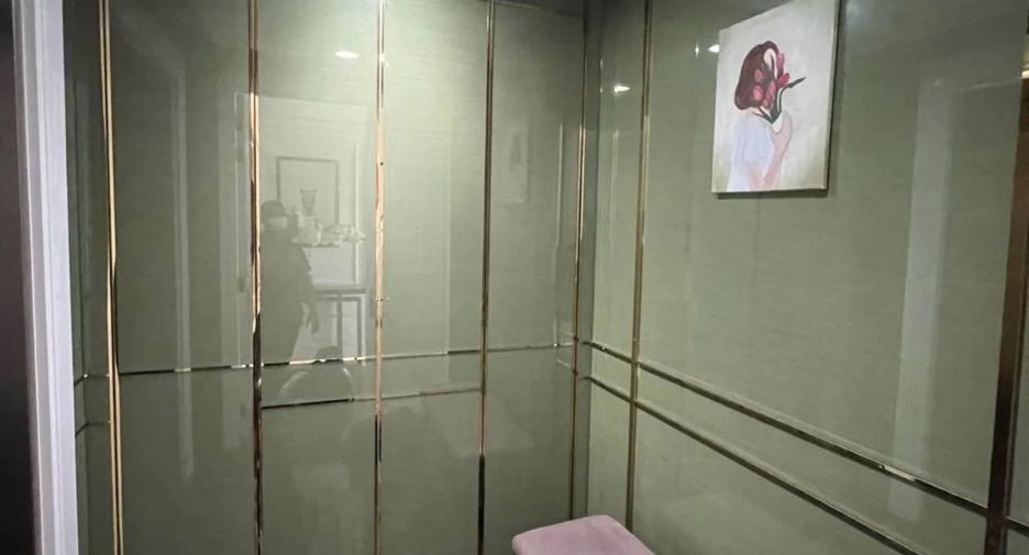 For rent 3 bedrooms condo in Khlong Toei, Bangkok
