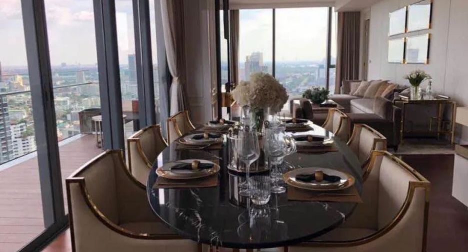 For rent 3 bedrooms condo in Khlong Toei, Bangkok