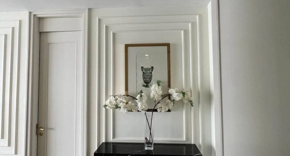For rent 3 bedrooms condo in Khlong Toei, Bangkok