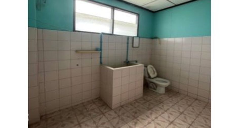 For sale retail Space in Mueang Ang Thong, Ang Thong