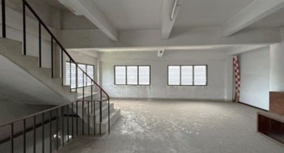 À vendre 5 chambres local commercial à Mueang Ratchaburi, Ratchaburi