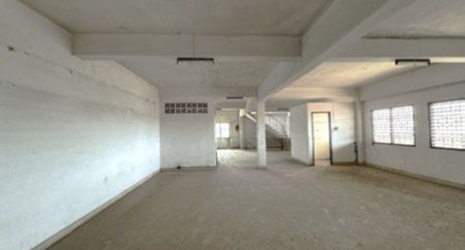 À vendre 5 chambres local commercial à Mueang Ratchaburi, Ratchaburi