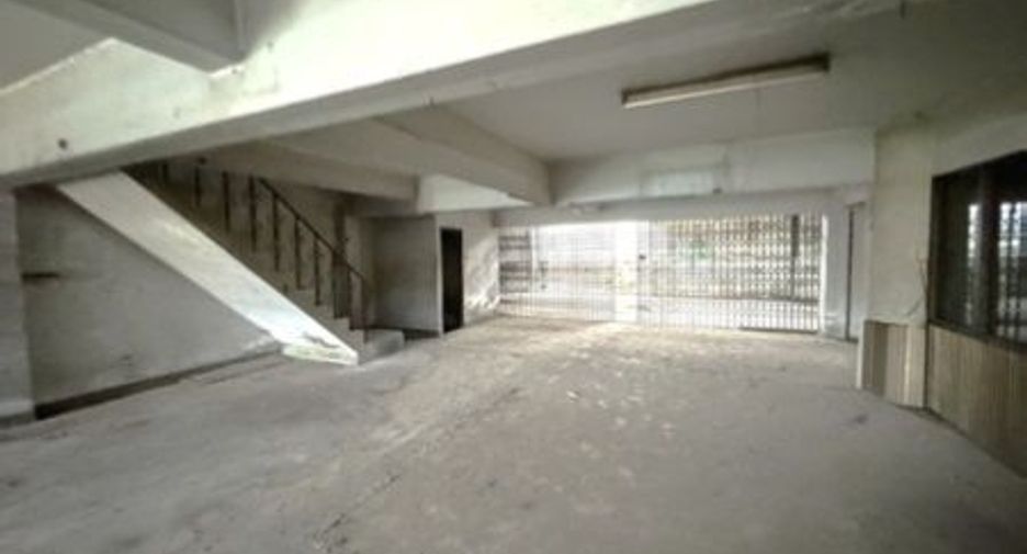 À vendre 5 chambres local commercial à Mueang Ratchaburi, Ratchaburi