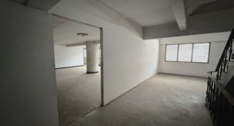À vendre 5 chambres local commercial à Mueang Ratchaburi, Ratchaburi
