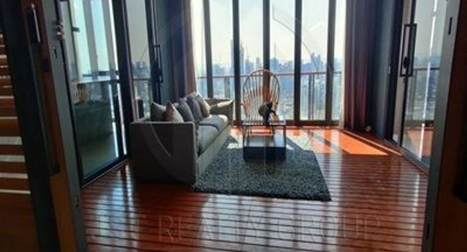 For rent 3 bedrooms condo in Watthana, Bangkok