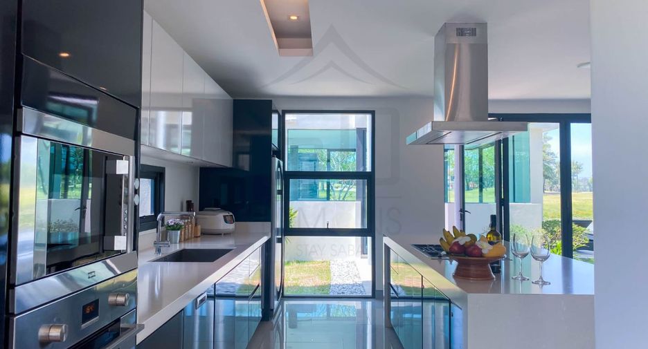 For rent and for sale 5 bedrooms villa in Thalang, Phuket