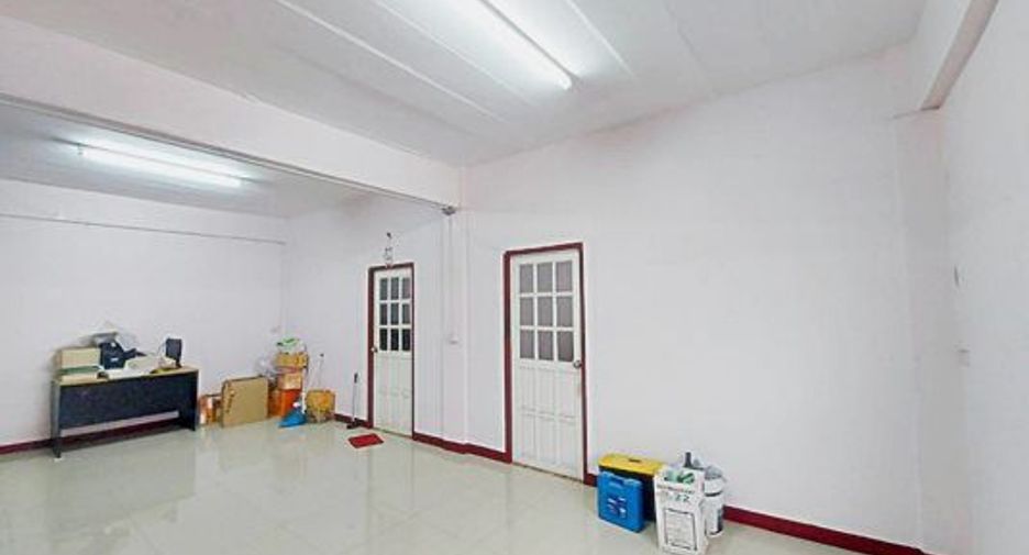 Продажа 4 спальни торговое помещение в Bang Kruai, Нонтабури