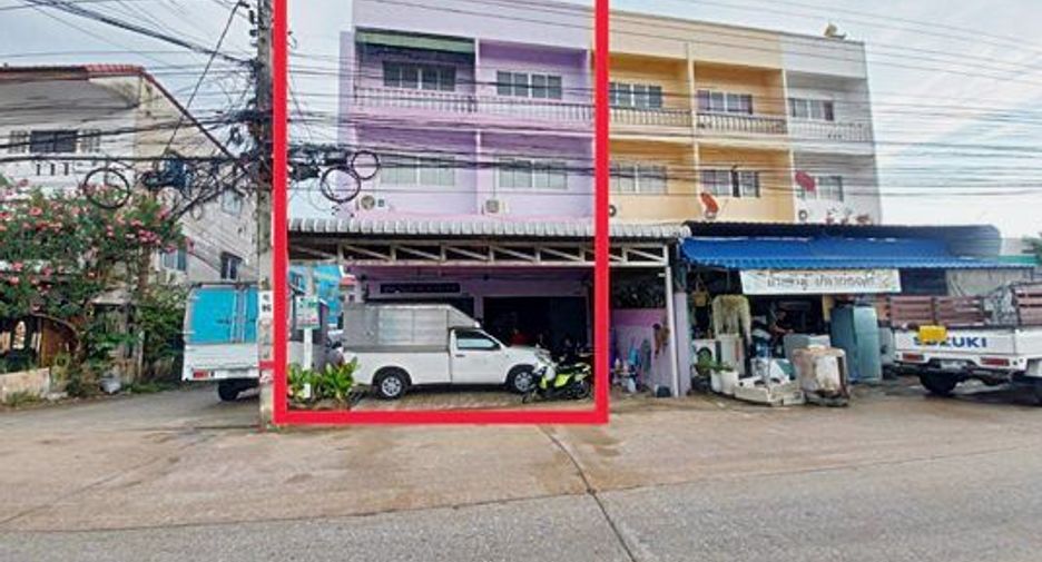 For sale 4 Beds retail Space in Bang Kruai, Nonthaburi