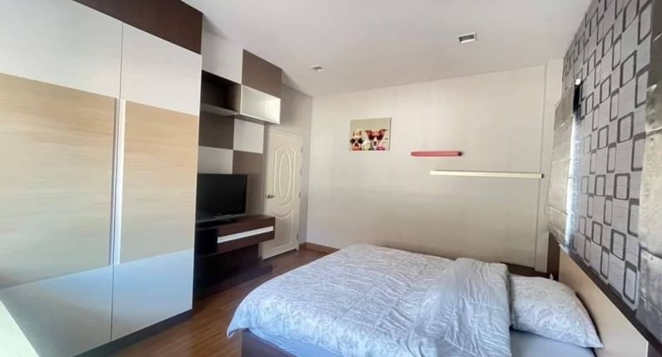 出售 3 卧室 独立屋 在 Mueang Chon Buri, Chon Buri
