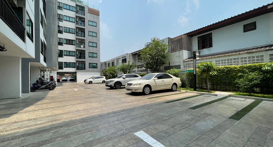 Wohnung zum Kauf mit 1 Zimmer in Bang Na, Bangkok