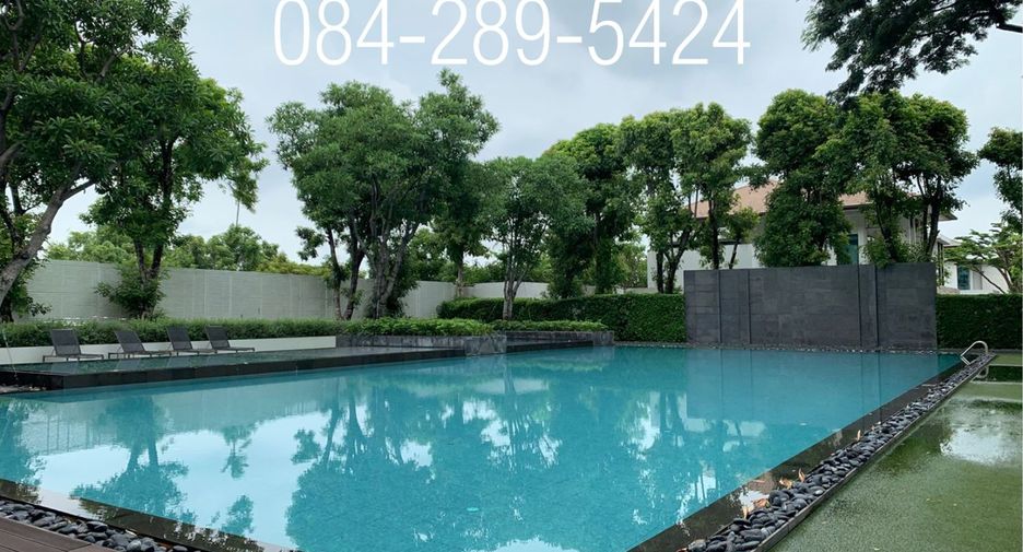 For sale 4 bedrooms house in Taling Chan, Bangkok