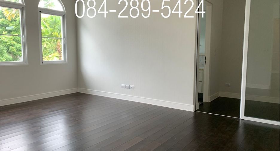 For sale 4 bedrooms house in Taling Chan, Bangkok